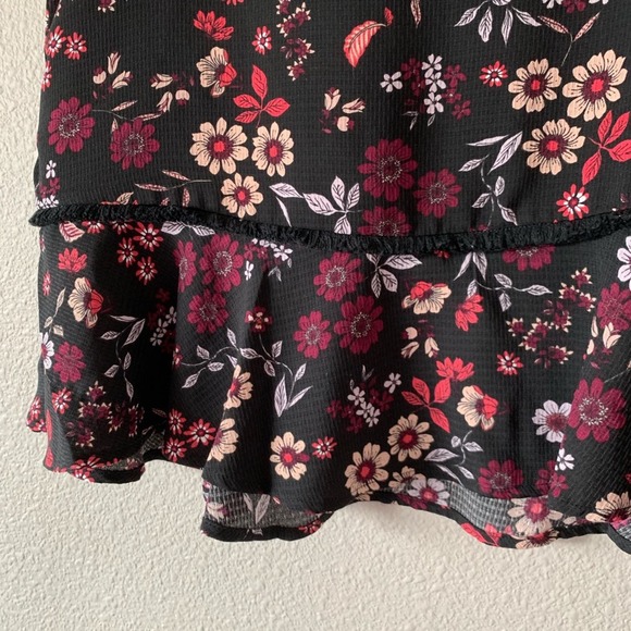 W5 Floral Peplum Frayed Detail Keyhole Short Sleeve Womens Black Blouse Large - Picture 7 of 7